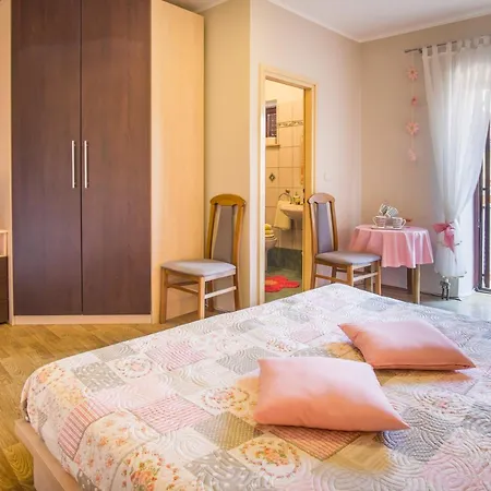 & Iva Apartament Vrbnik (Primorje-Gorski Kotar)