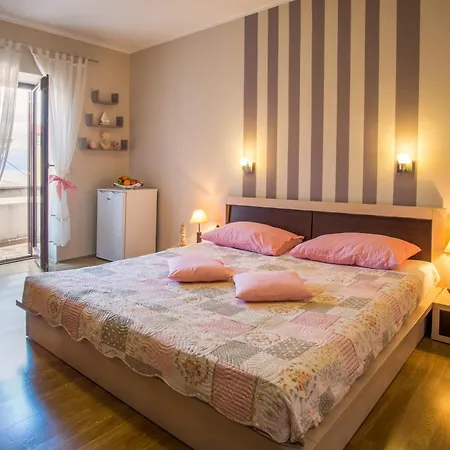 Apartament & Iva Vrbnik (Primorje-Gorski Kotar)